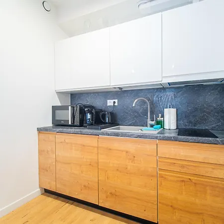 Westin House - Lighthouse, Basen, Sauna, Jacuzzi W Cenie شقة